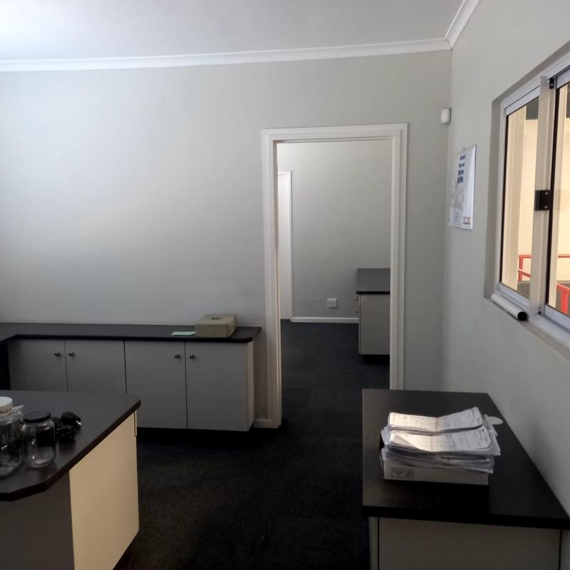 To Let commercial Property for Rent in Sidwell Eastern Cape